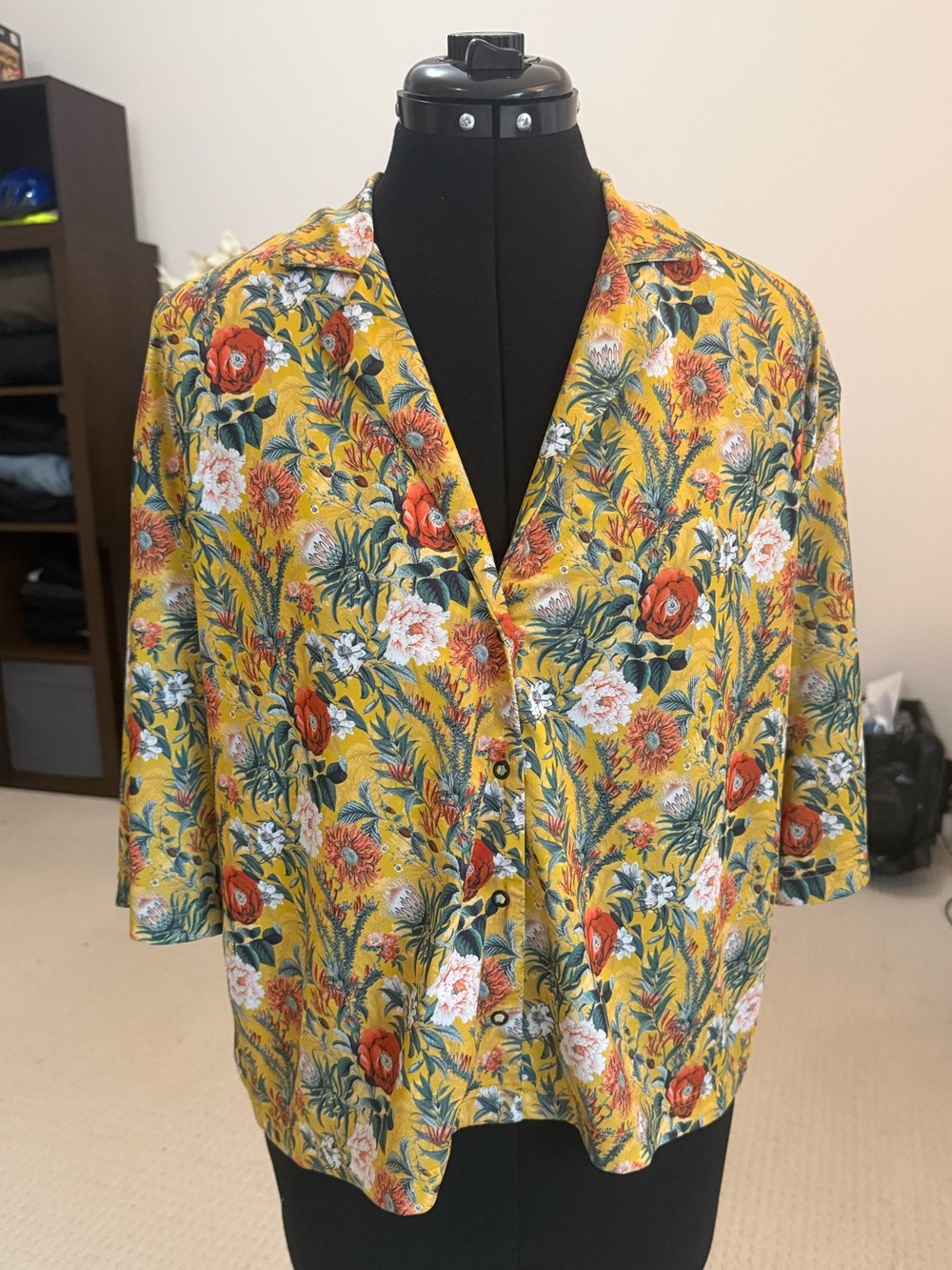 N3YH Eco-Luxe Yellow Floral Loungewear Short Set Small